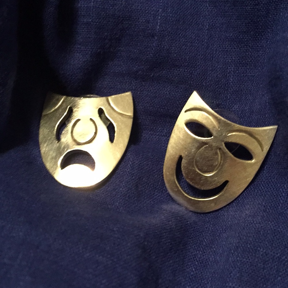 Dramatic Mask Pins